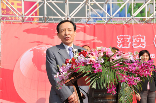國家質(zhì)檢總局副局長蒲長城宣布國家質(zhì)檢總局2012年3?15國際消費者權(quán)益日現(xiàn)場咨詢服務(wù)活動開始。